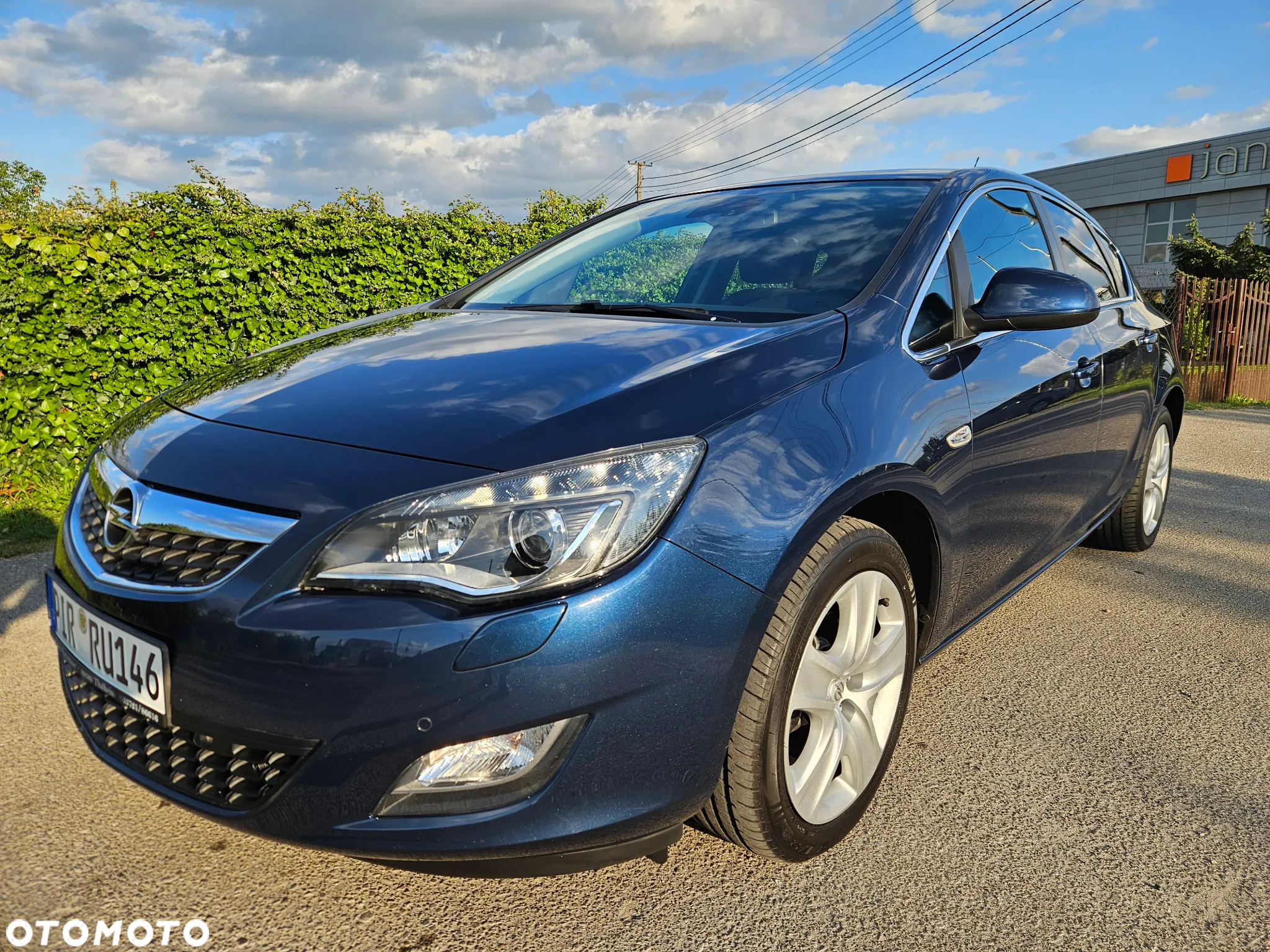 Opel Astra 1.4 Turbo ecoFLEX Start/Stop Exklusiv - 2