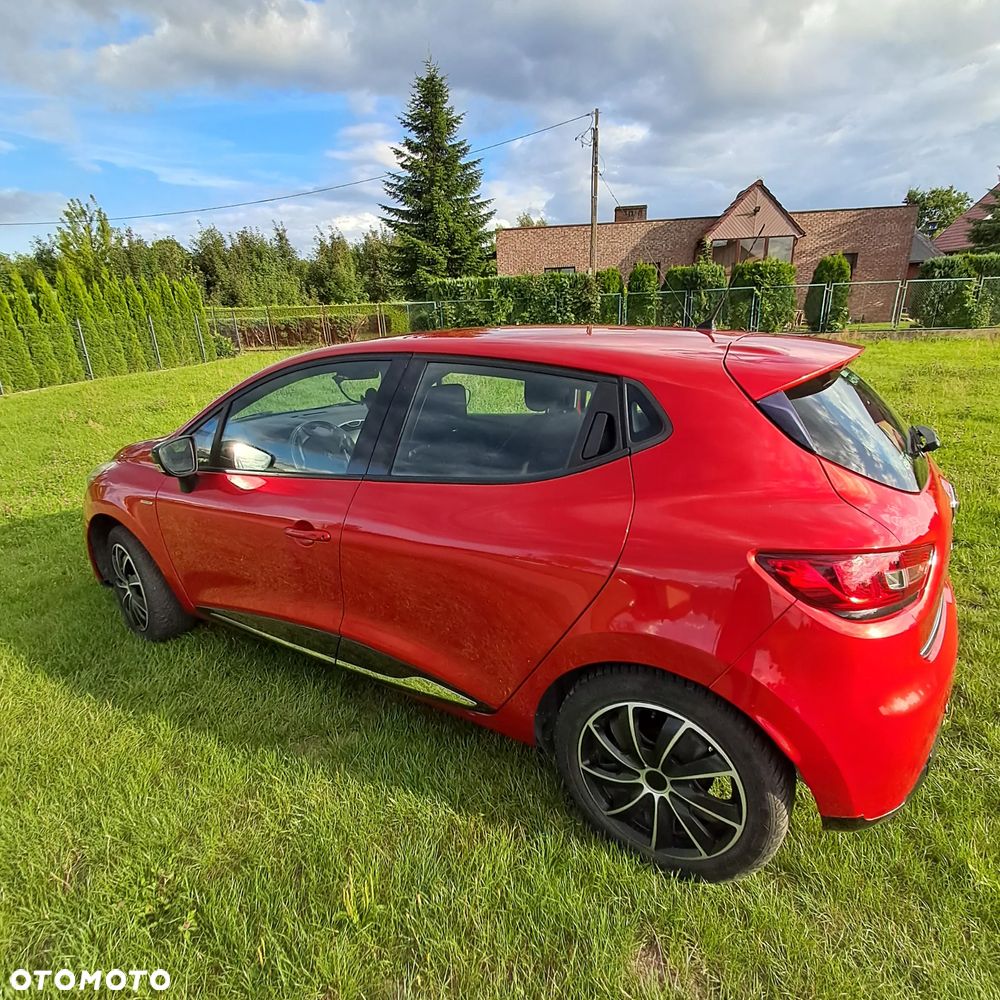 Renault Clio - 6
