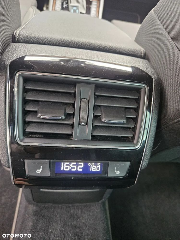 Skoda Superb 2.0 TDI SCR 4x4 Scout DSG - 20