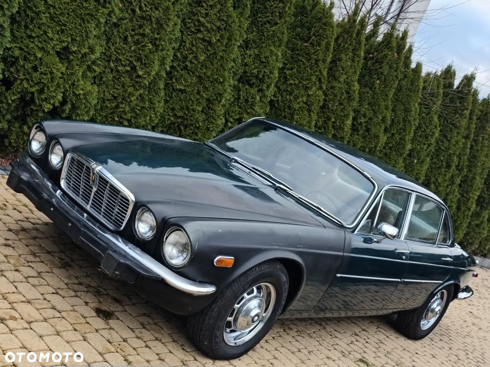 Jaguar XJ - 1