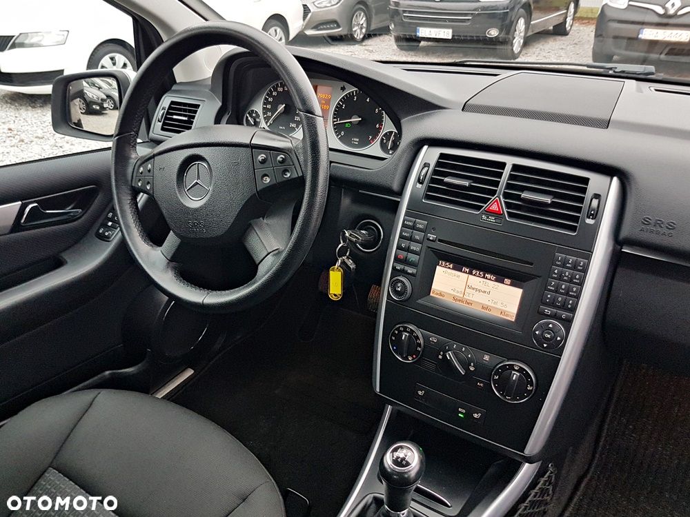 Mercedes-Benz Klasa B 180 BlueEFFICIENCY SPORT EDITION - 29