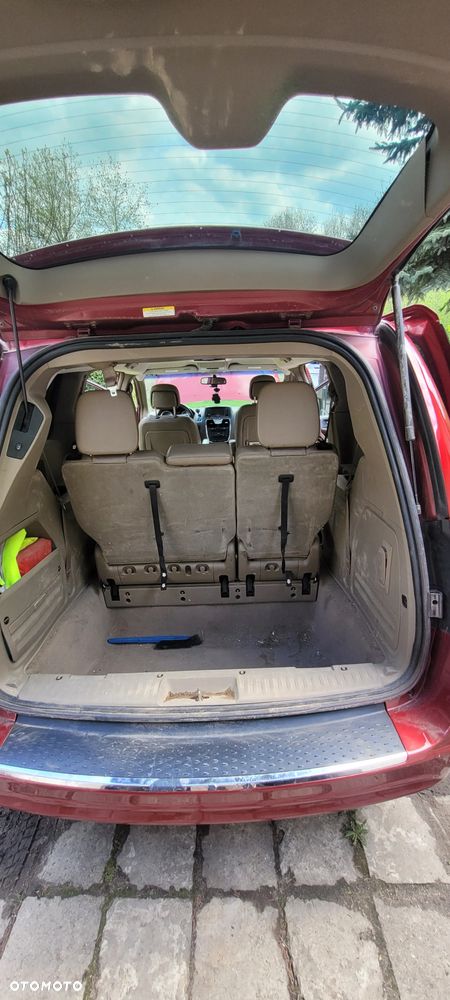 Chrysler Town & Country 3.6 Limited - 12