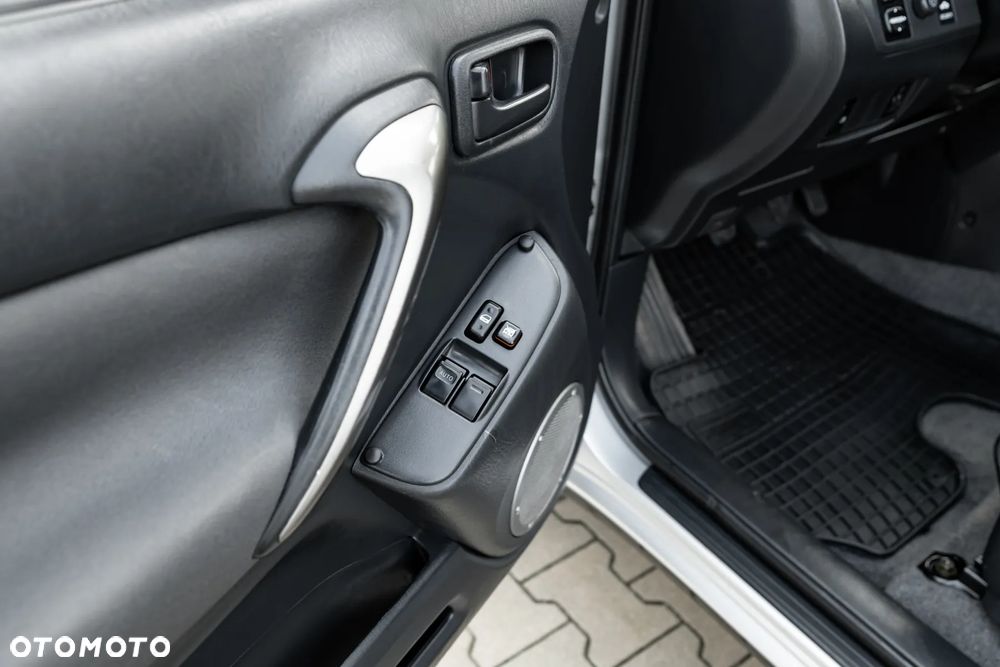 Toyota RAV4 1.8 VVT-i Luna 2WD - 26