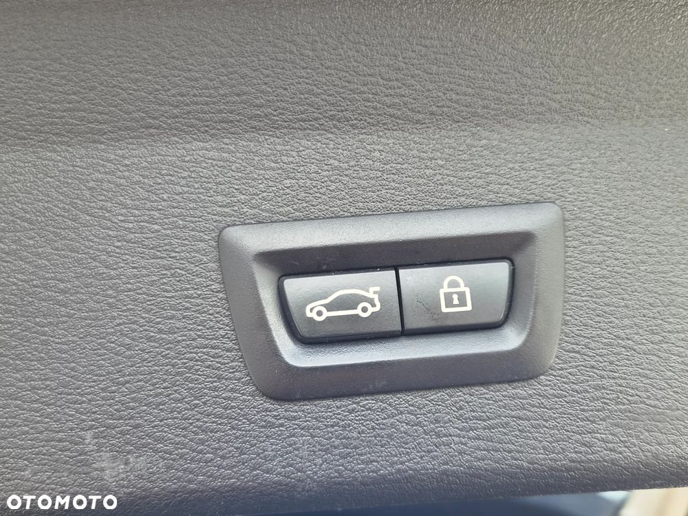 BMW X1 xDrive18d xLine sport - 22
