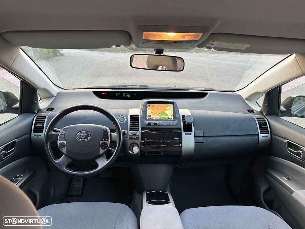 Toyota Prius 1.5 VVT-i Híbrido - 8
