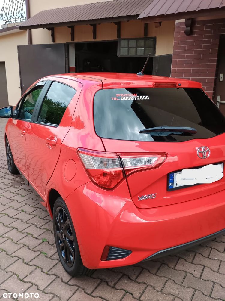 Toyota Yaris 1.5 Premium - 4