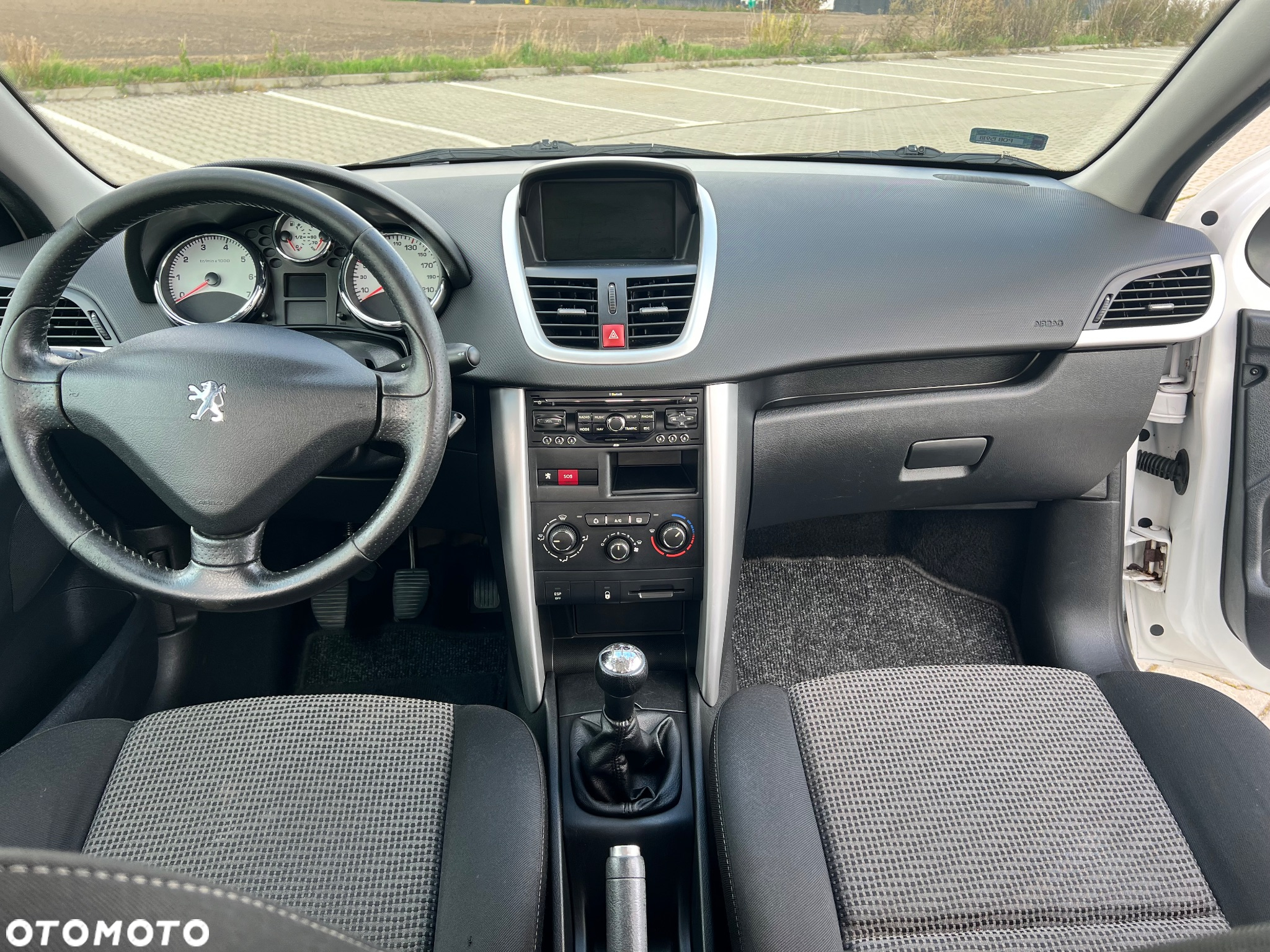 Peugeot 207 1.4 Trendy - 23