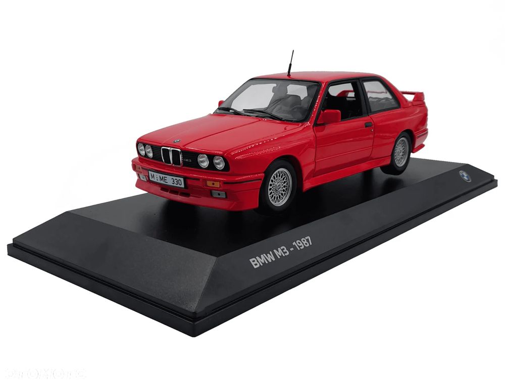 Miniatura BMW E30 M3 1987 1:18 - 1