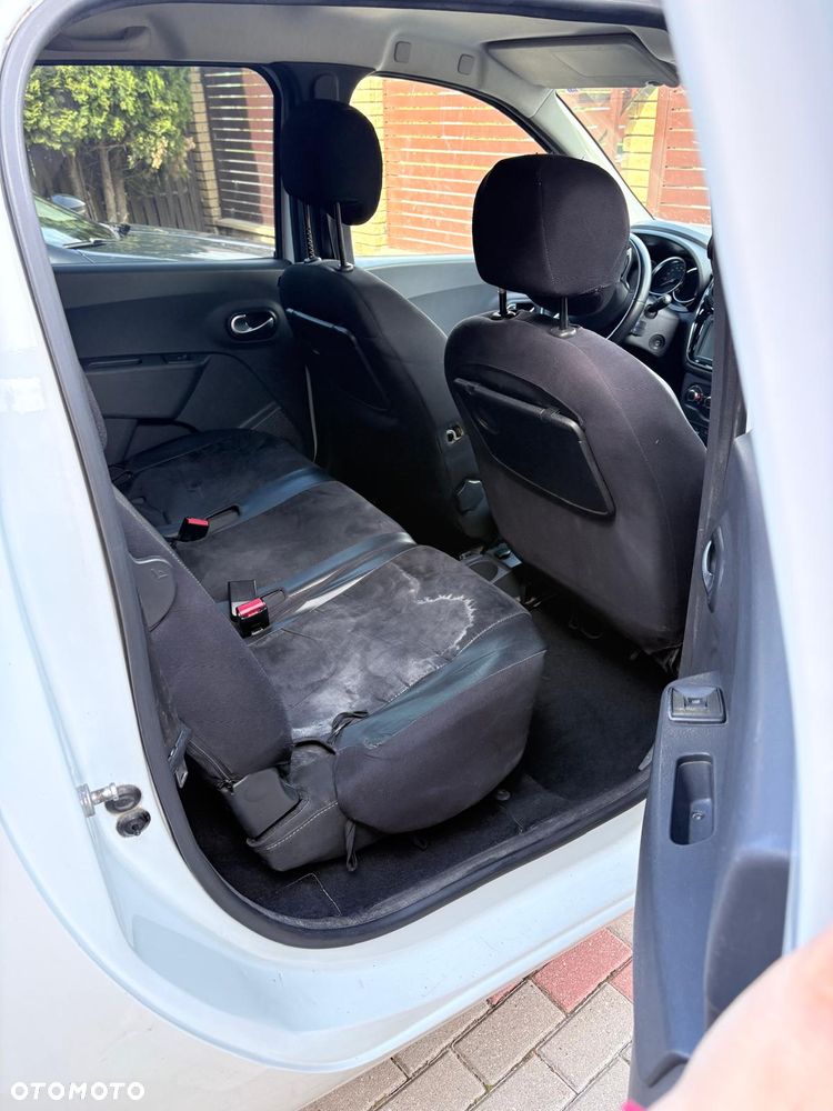 Dacia Lodgy 1.6 SCe Laureate S&S - 11