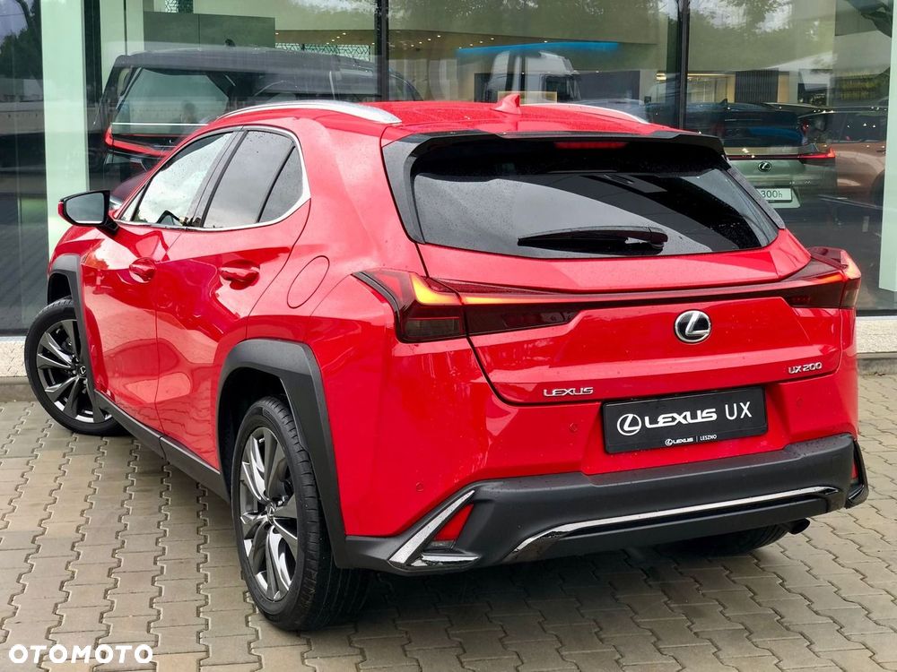 Lexus UX - 10