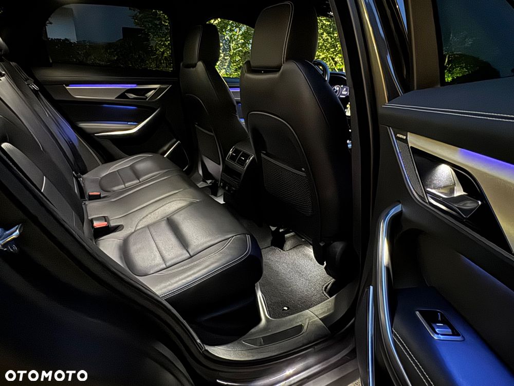 Jaguar F-Pace 2.0 P400e PHEV AWD R-Dynamic HSE - 8