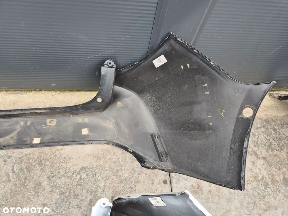ORYGINALNY ZDERZAK TOYOTA COROLLA E21 PRZÓD / TYŁ - 38