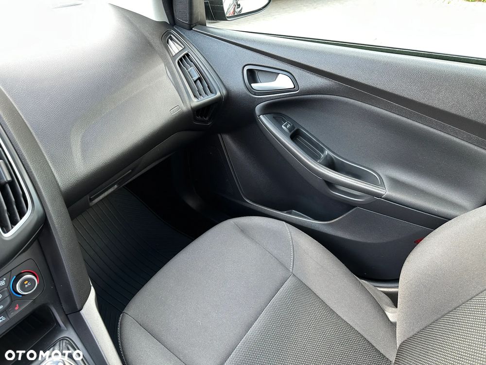 Ford Focus - 16