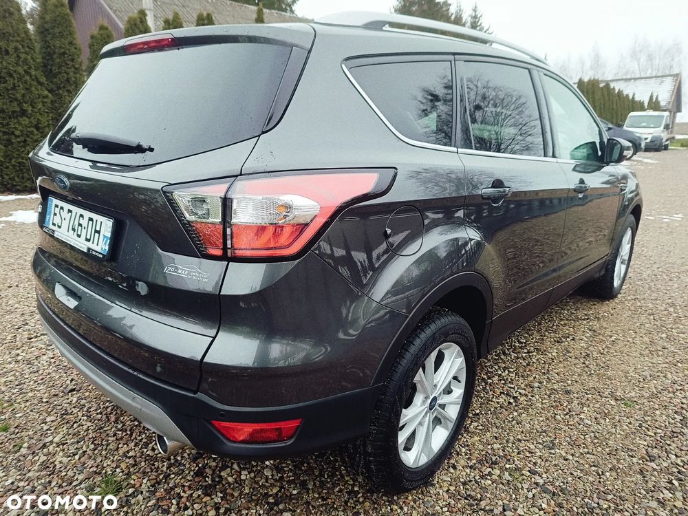 Ford Kuga 1.5 TDCi 2x4 Titanium - 2