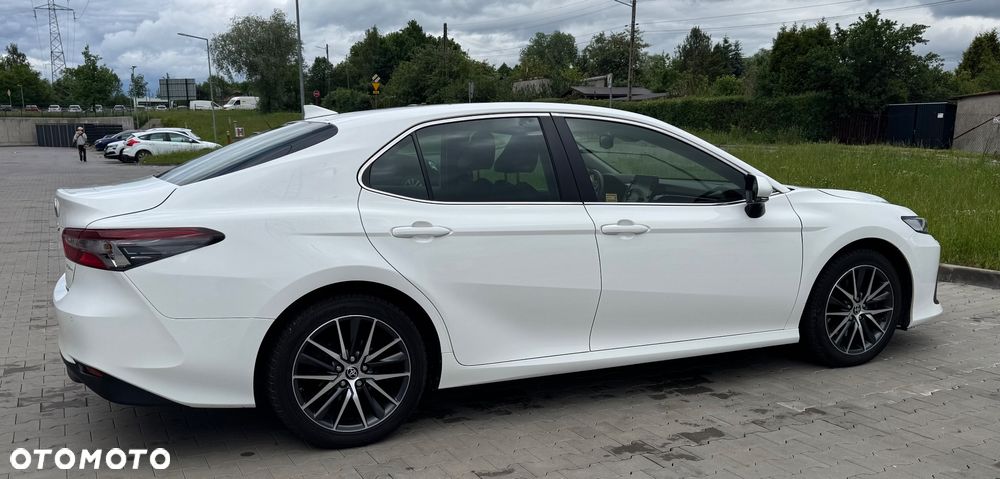 Toyota Camry - 11