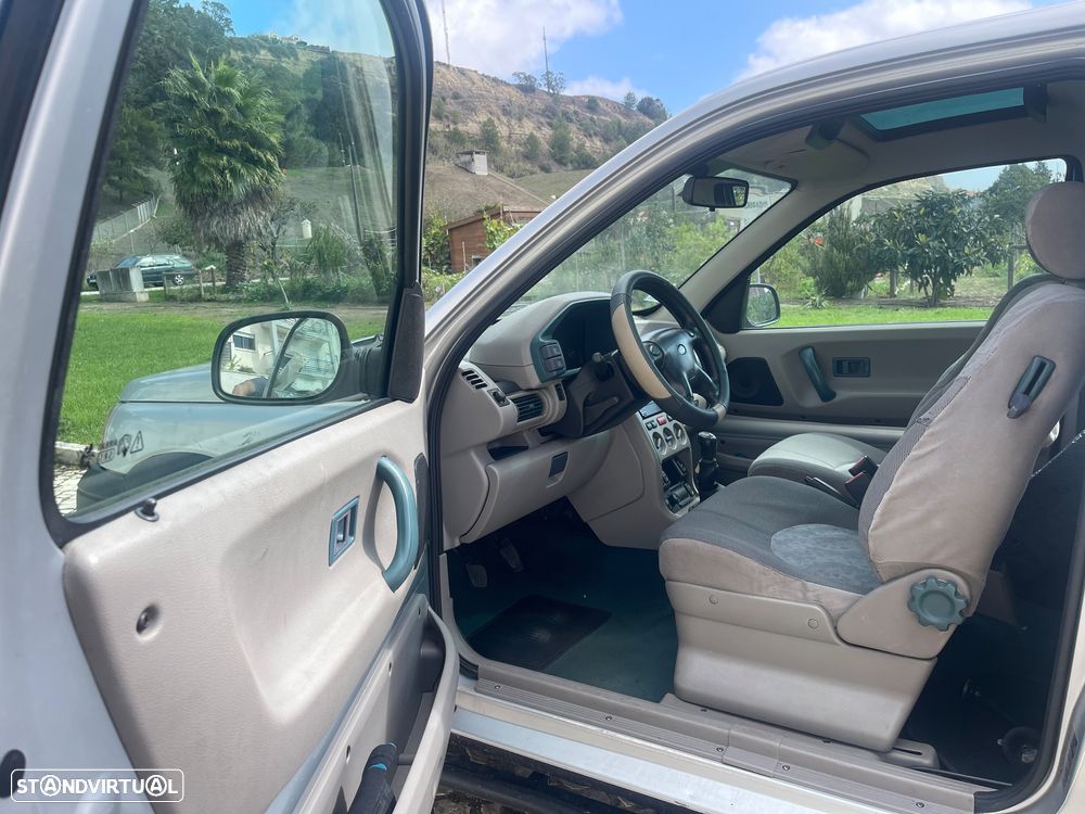 Land Rover Freelander 2.0 di - 15