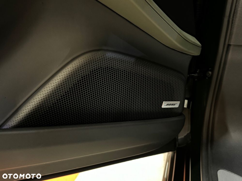 Porsche Panamera 4 E-Hybrid - 27