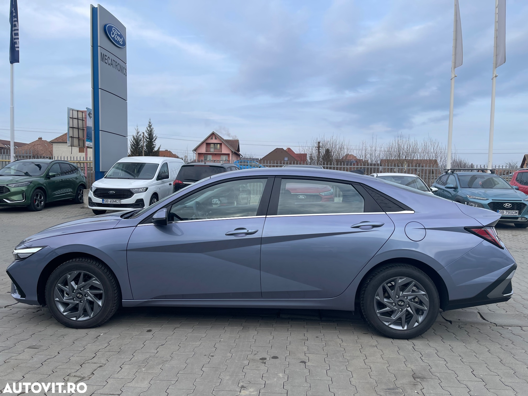 Hyundai Elantra 1.6 l 123 CP CVT Highway - 4