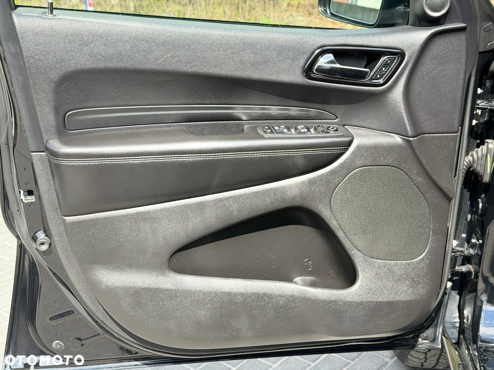 Dodge Durango - 10