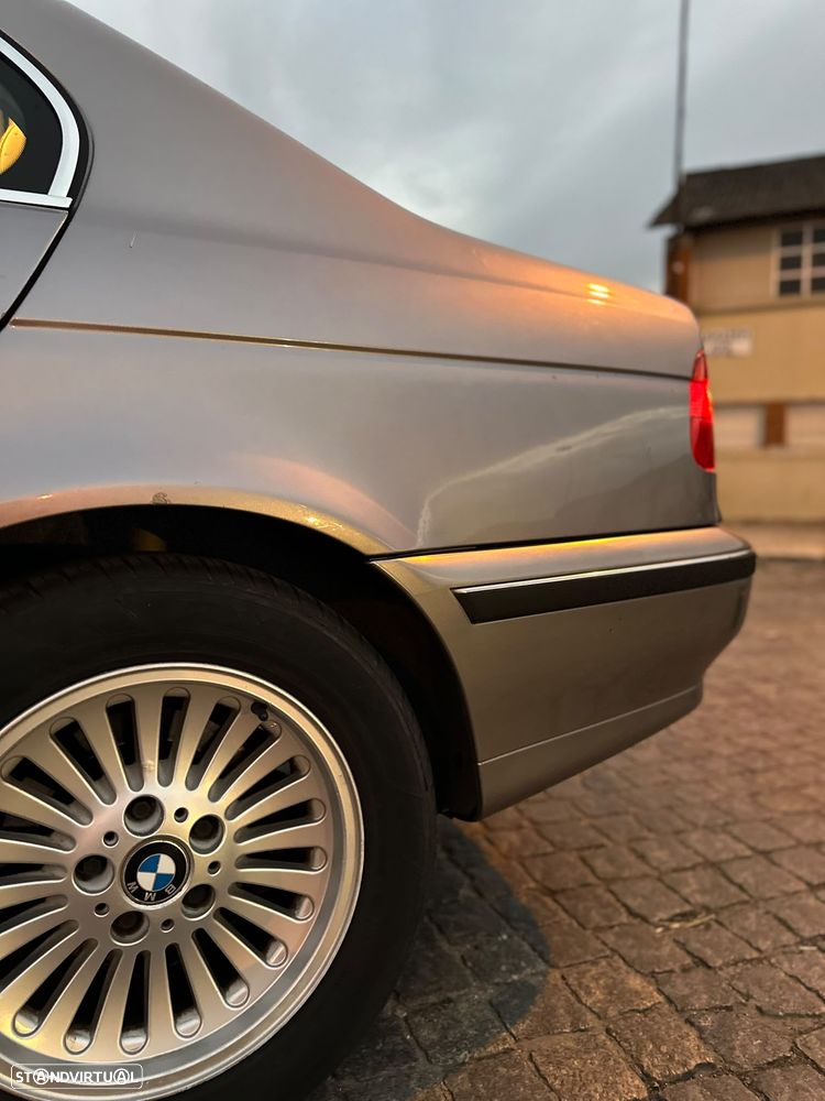 BMW 520 i - 10