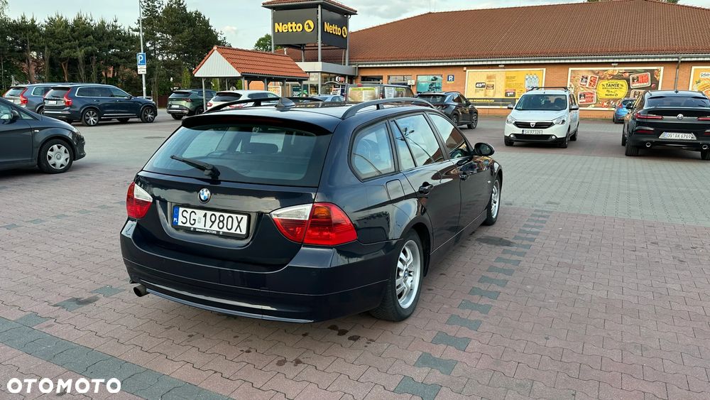 BMW Seria 3 318d - 6