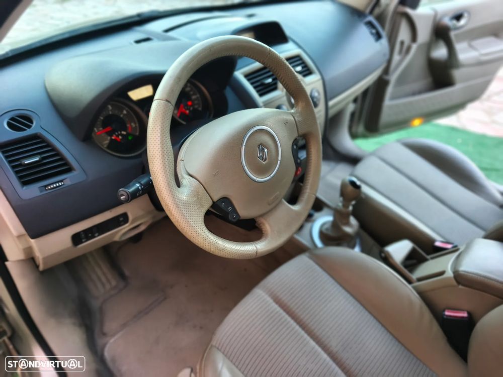 Renault Mégane Break 1.5 dCi Privilège Luxe - 11