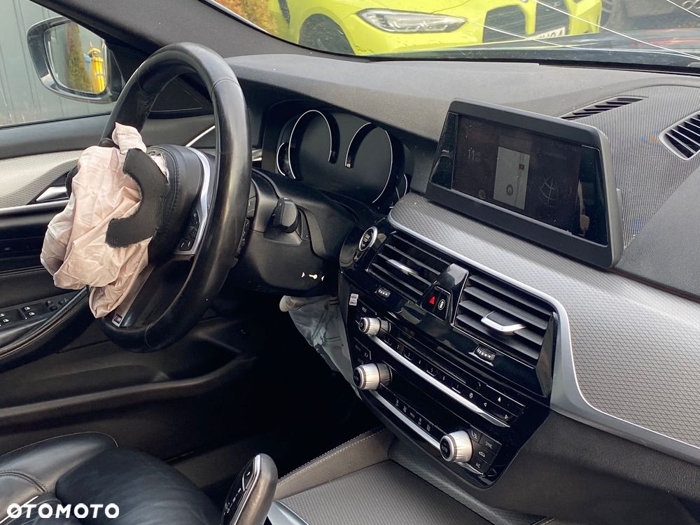 BMW Seria 5 530i xDrive M Sport sport - 14