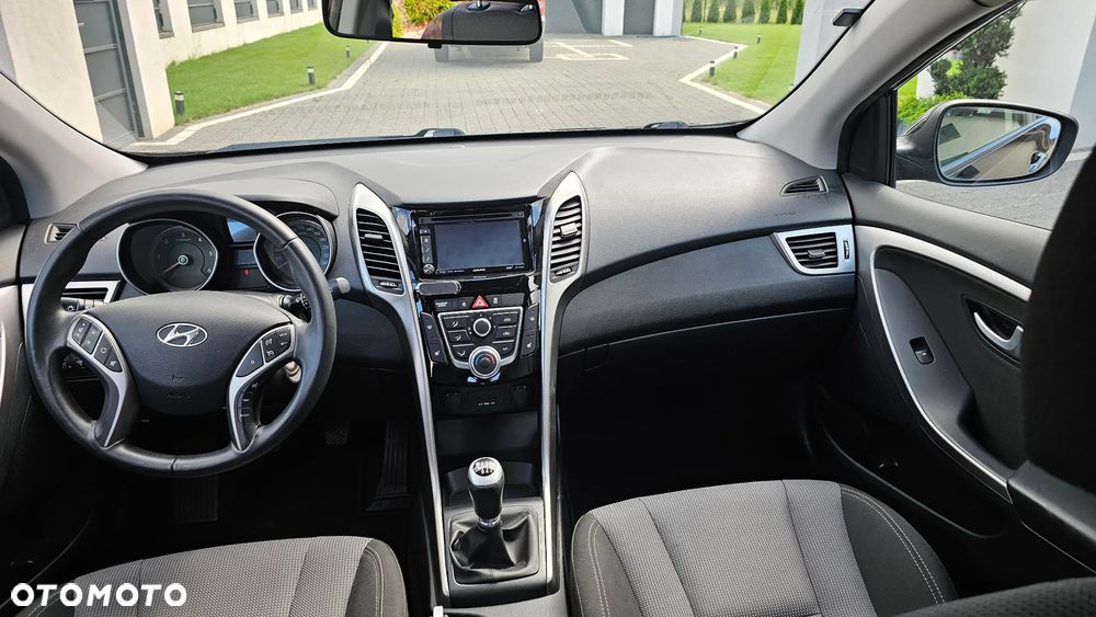 Hyundai i30 blue 1.6 CRDi Trend - 11