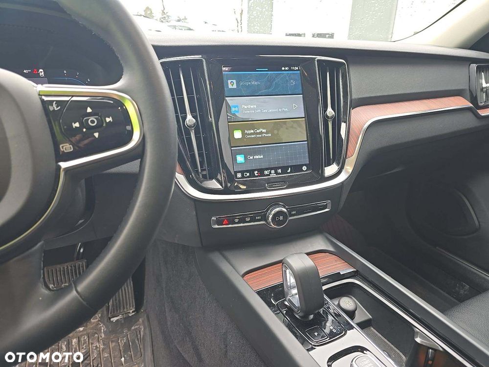 Volvo S60 B5 B AWD Plus Dark - 8