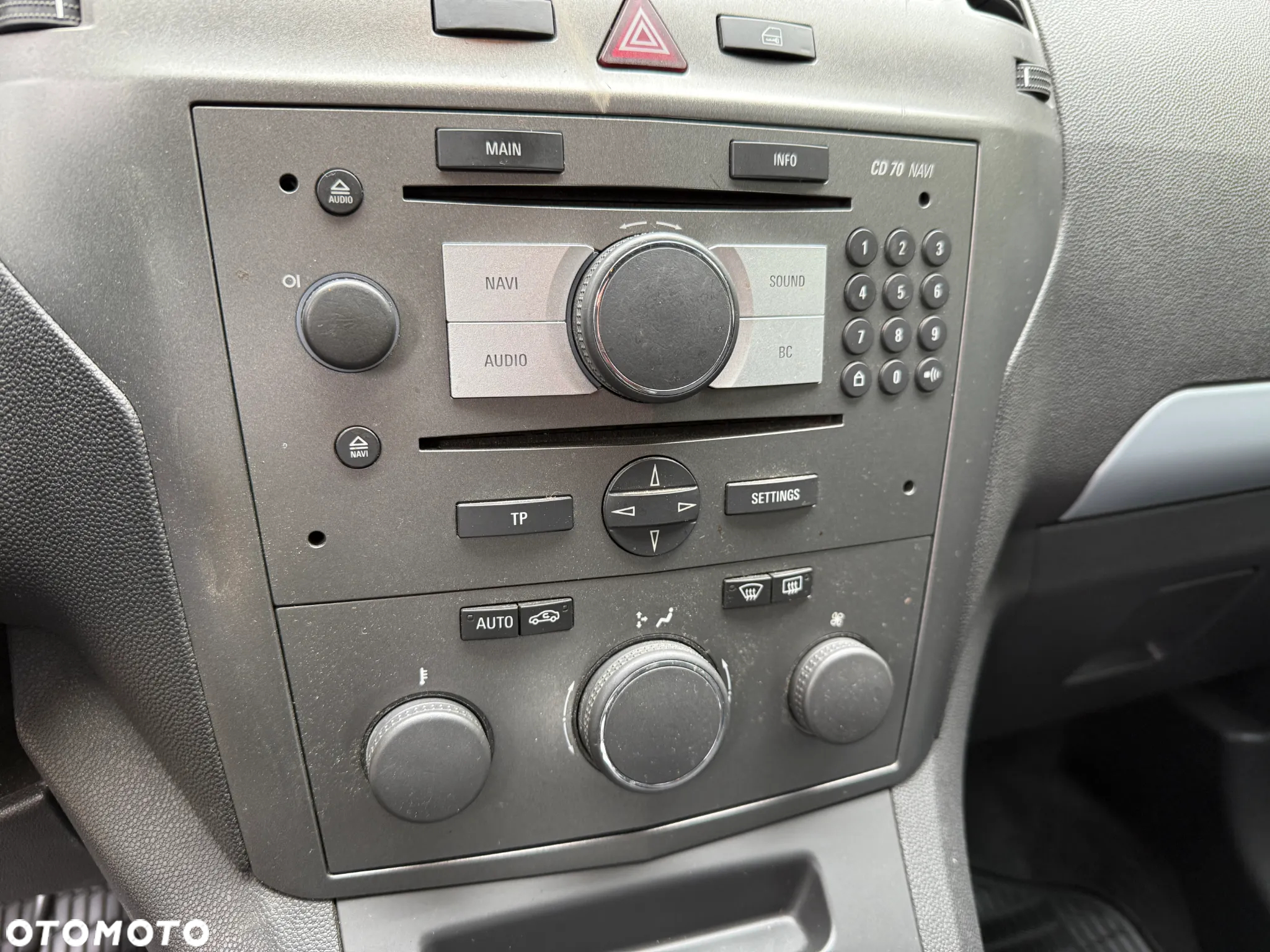 Opel Zafira 1.8 Cosmo - 18