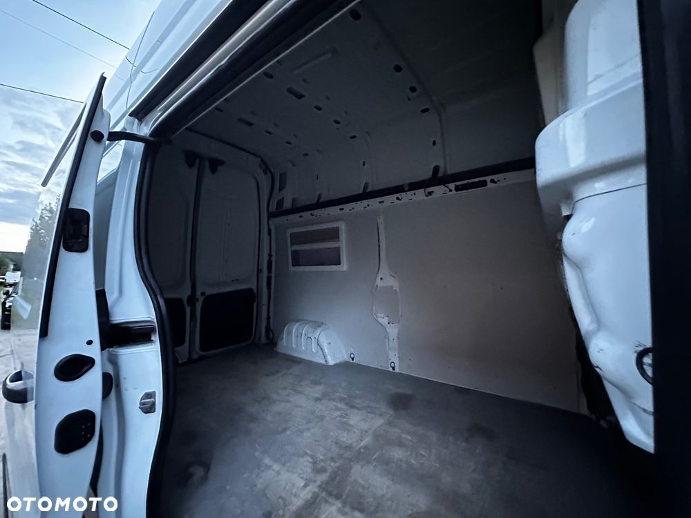Renault Trafic - 33