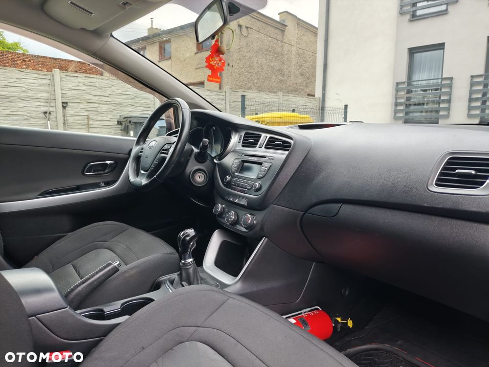 Kia Ceed 1.4 CVVT Vision - 24