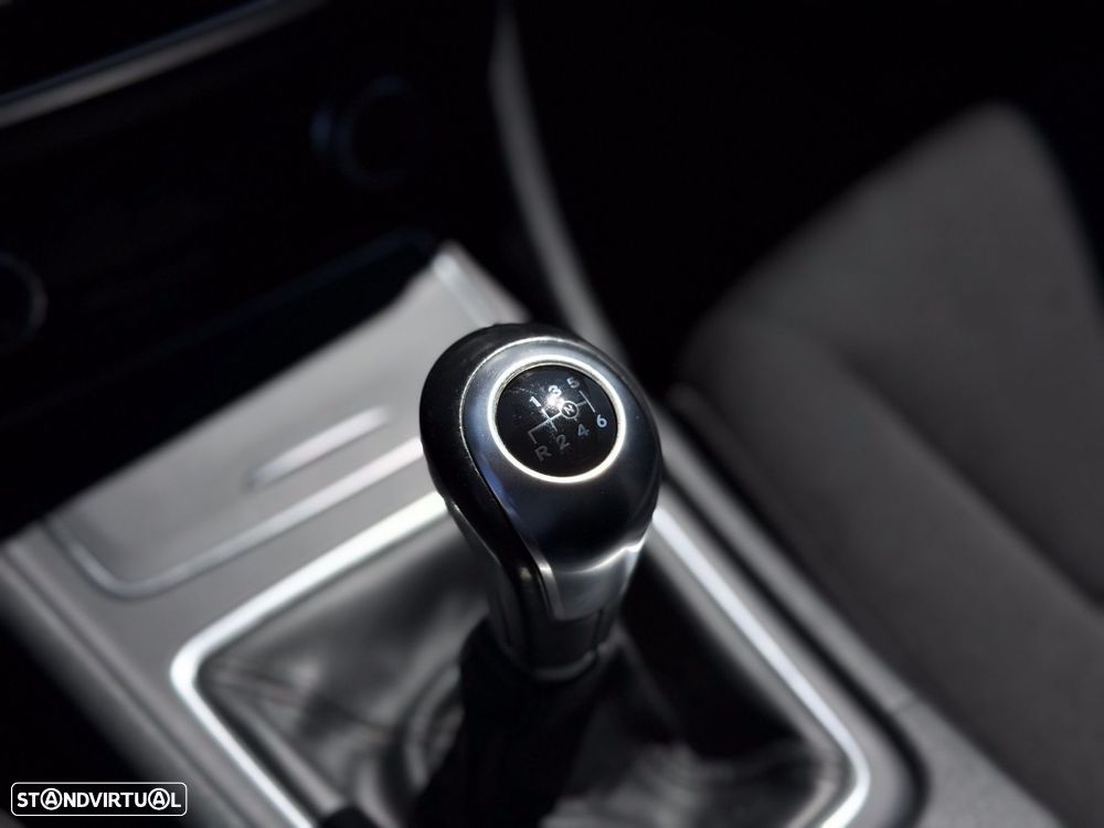 Mercedes-Benz A 180 - 25