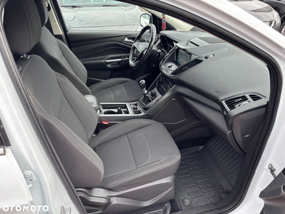 Ford Kuga 1.5 EcoBoost 2x4 Cool & Connect - 24
