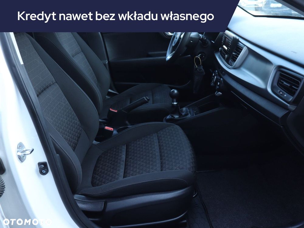 Kia Rio - 11