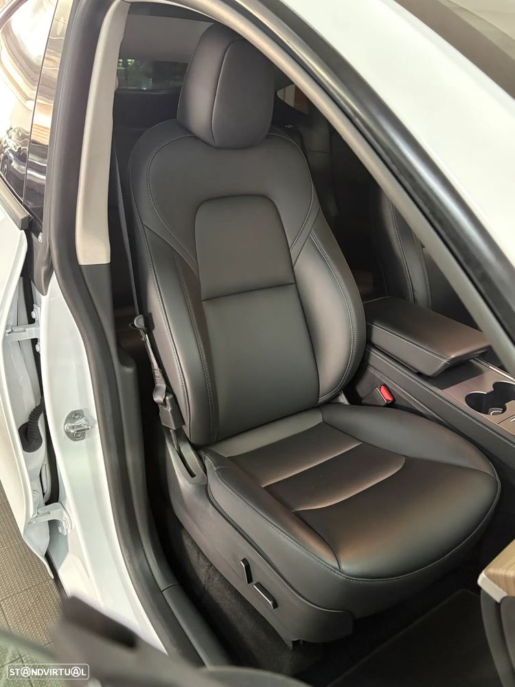 Tesla Model Y RWD - 13