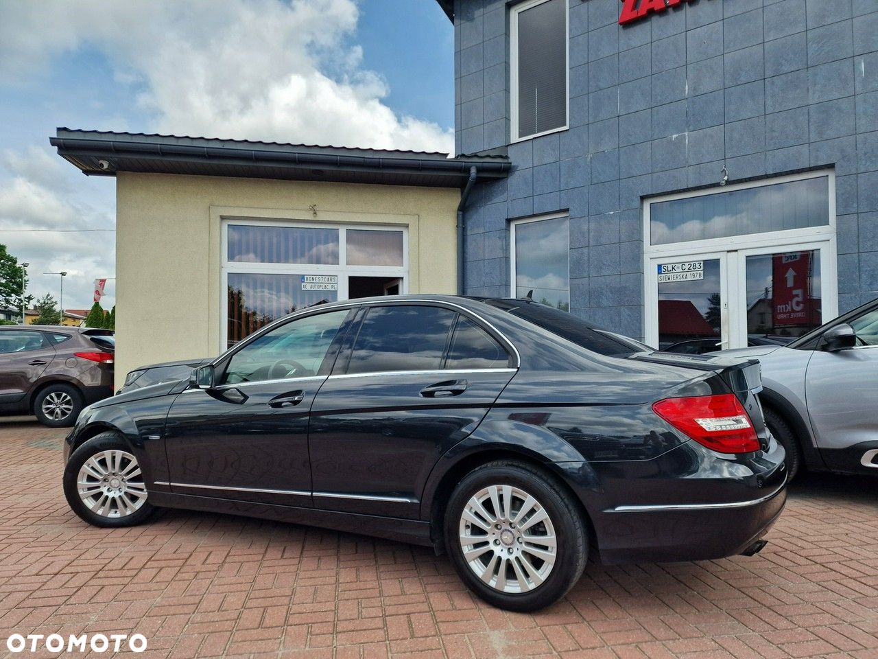 Mercedes-Benz Klasa C 180 CGI BlueEFFICIENCY Elegance - 9