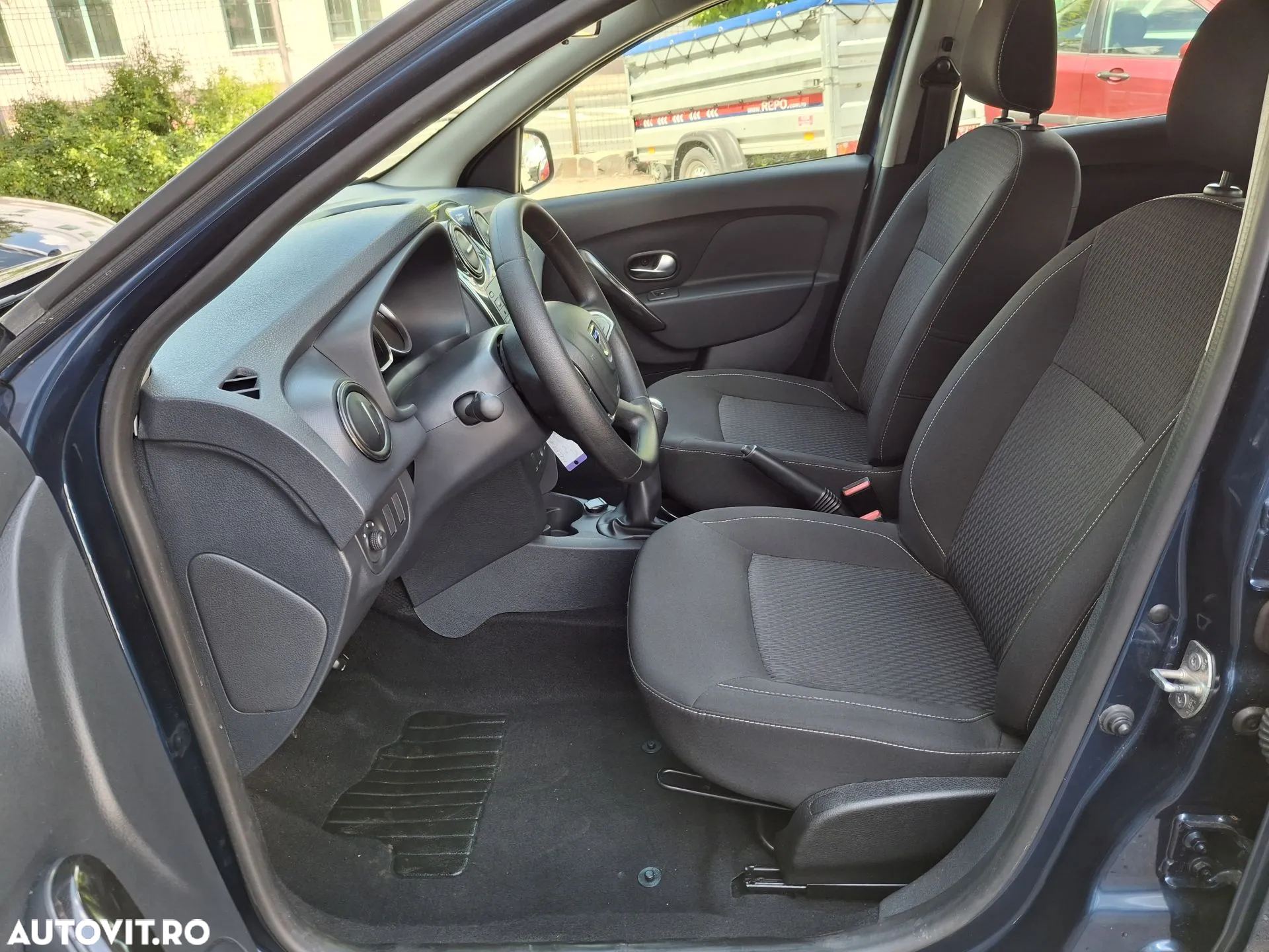 Dacia Logan MCV SCe 75 Ambiance - 11