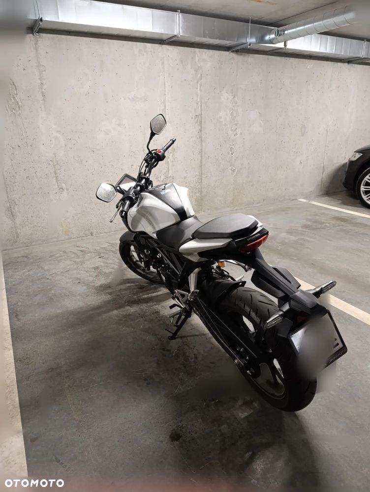 Honda CB - 3