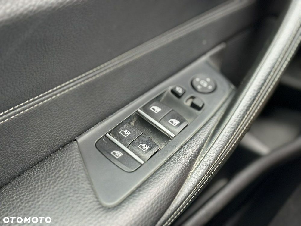 BMW Seria 5 520d Touring M Sport Edition - 13