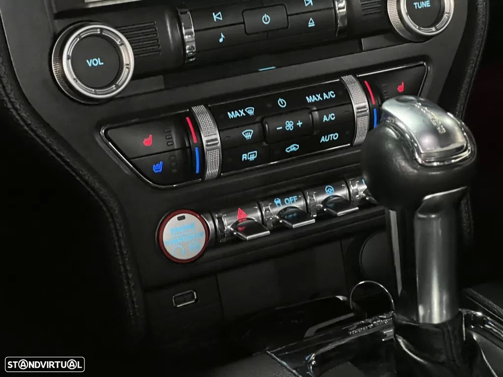 Ford Mustang 2.3i EcoBoost Aut. - 24