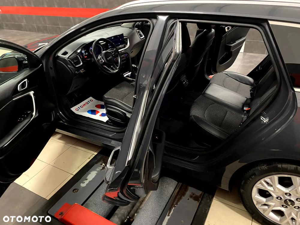 Kia Ceed 1.5 T-GDI Business Line - 17