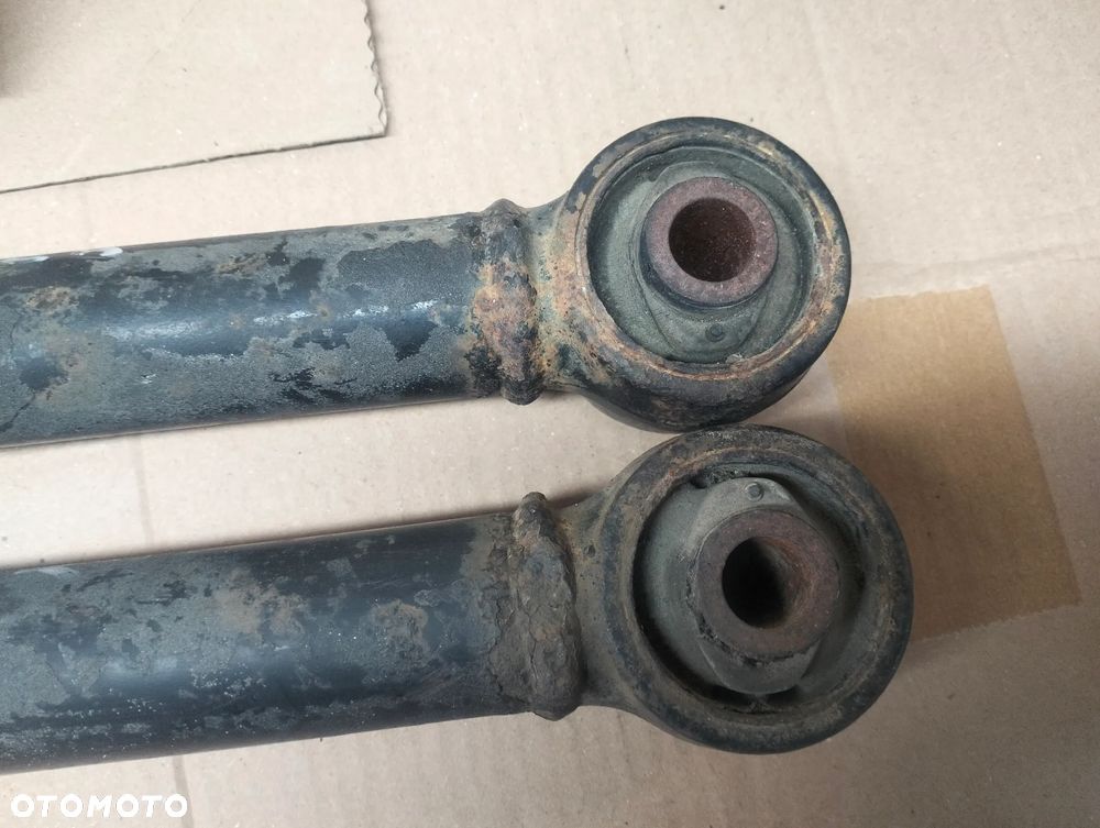 TOYOTA LAND CRUISER HDJ80 WAHACZ TYŁ - 4