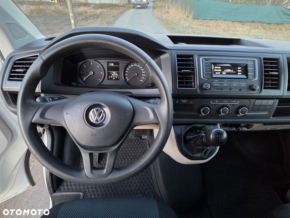 Volkswagen Transporter - 16