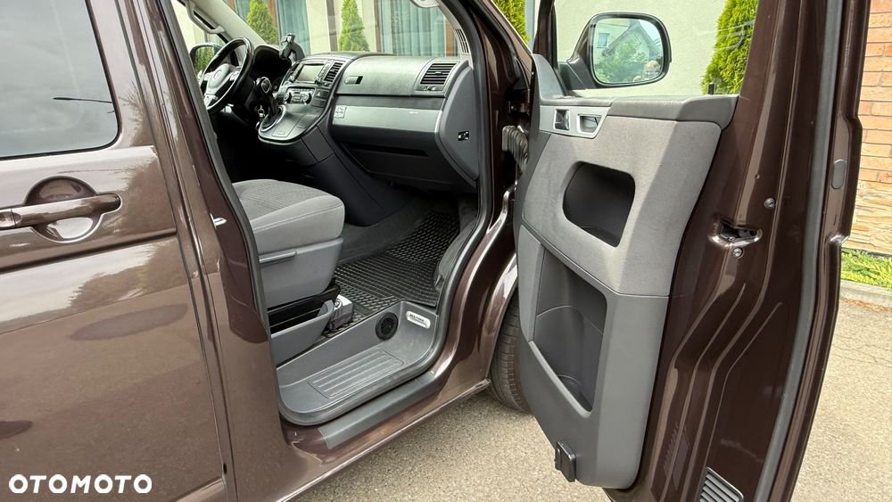 Volkswagen Multivan - 8