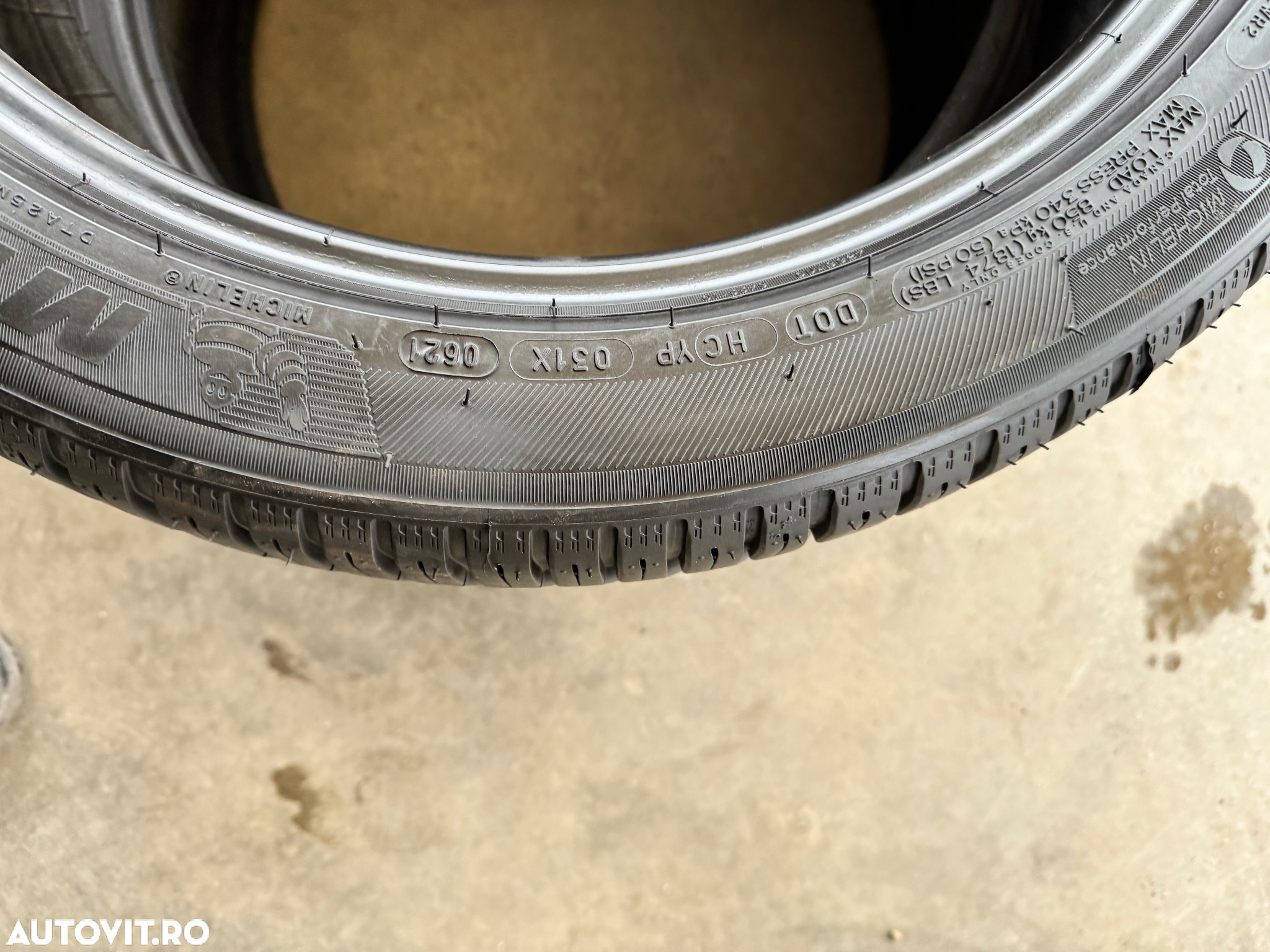 Vând 2 anvelope 245/45/19 Michelin allseason ca noi - 7