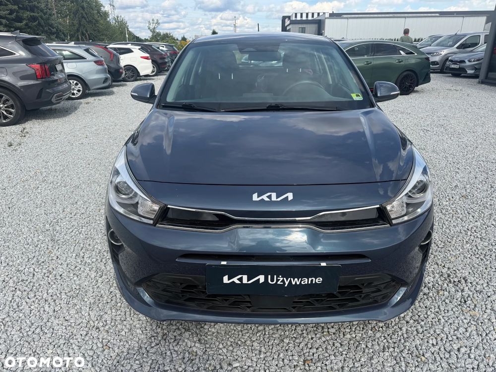 Kia Rio 1.2 L - 4
