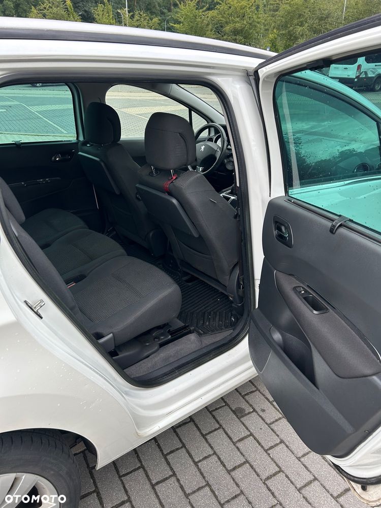 Peugeot 5008 1.6 THP Family 7os - 12