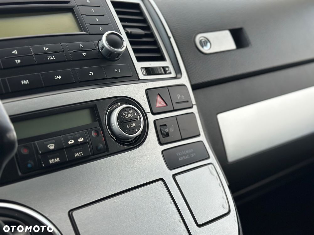 Volkswagen Multivan - 26