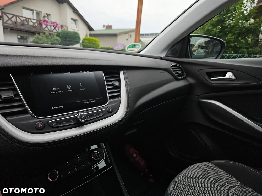 Opel Grandland X 1.2 T GPF Innovation S&S - 13